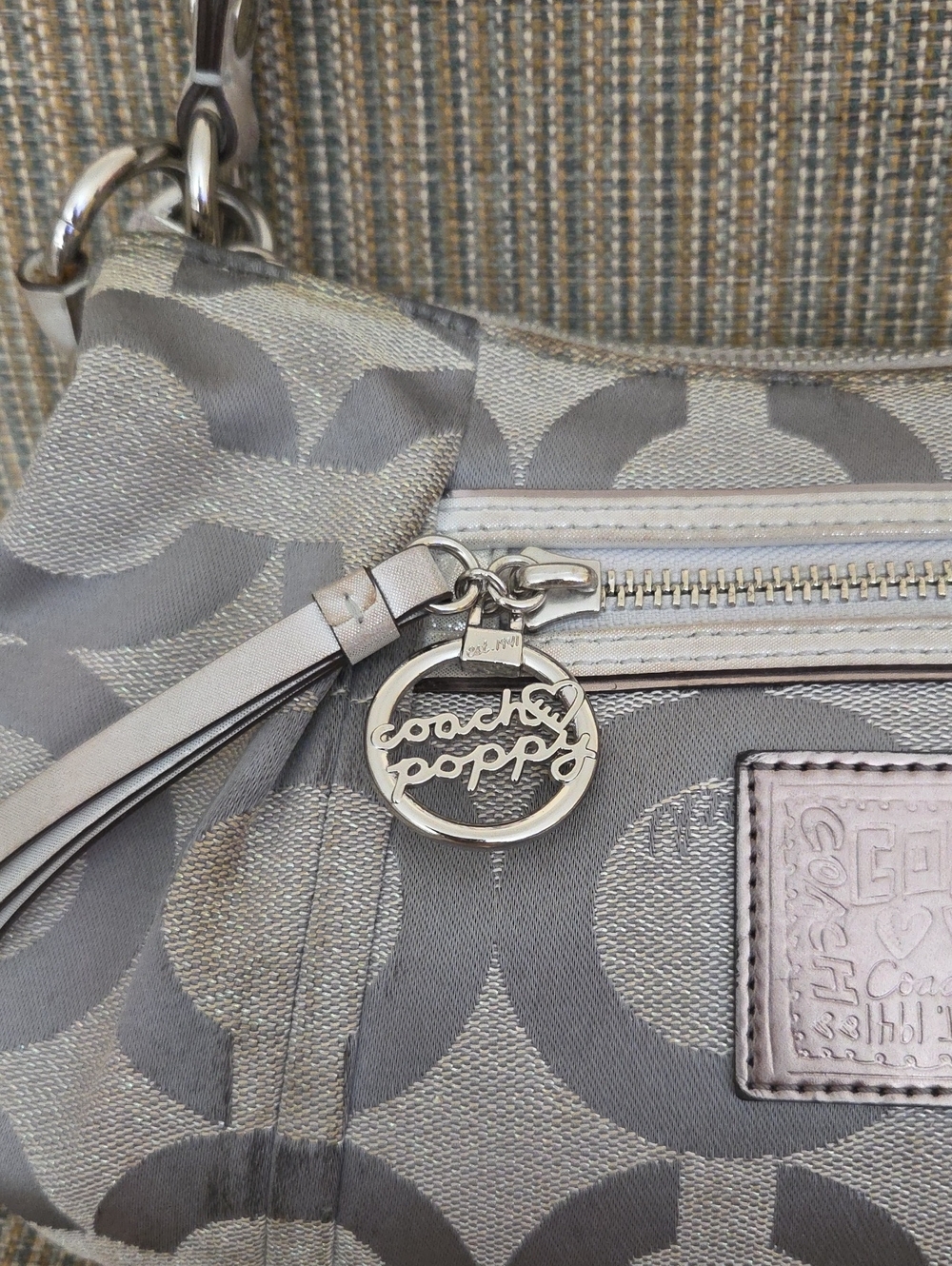 Coach Poppy Gray Signature Canvas Shoulder Bag with Removable StrapCoavh - Picture 5 of 11